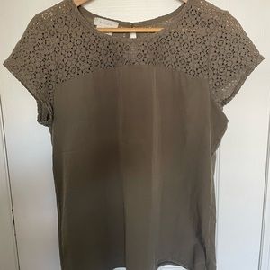 Dark khaki short sleeve blouse, size med